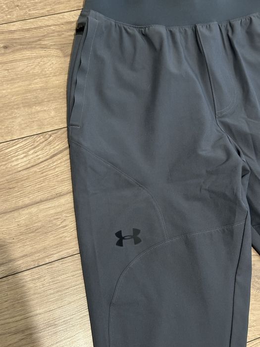 Spodnie under armour r. M