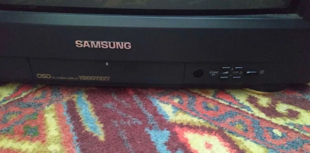 Телевизор samsung