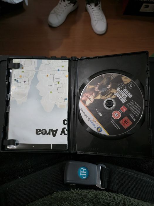 GTA 4 versão física PC/Windows