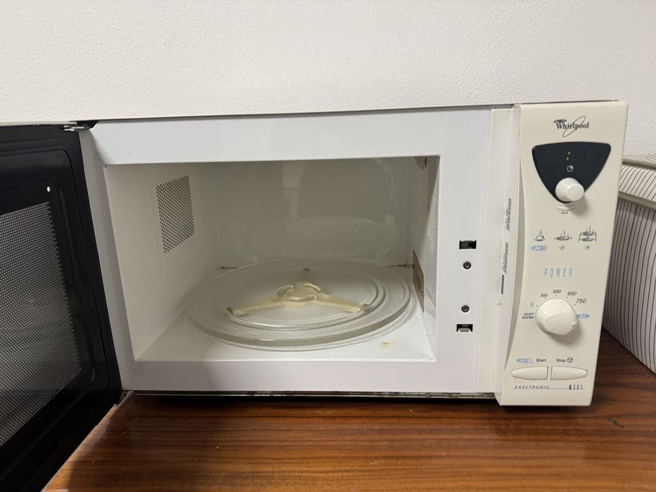 Microondas whirlpool M591