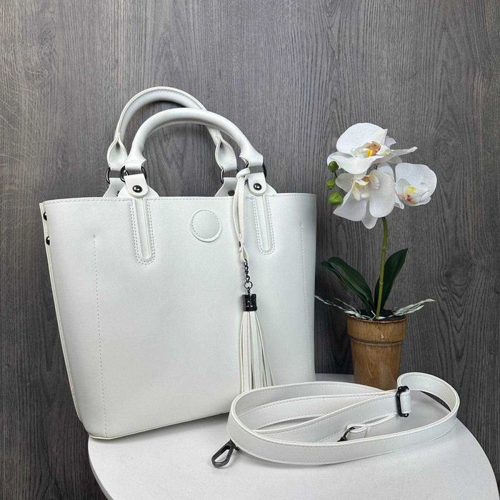 Женская кожаная популярная черная белая велика жіноча сумка с рмешком