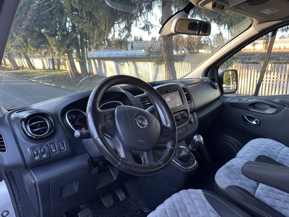 Продам хороший Vivaro