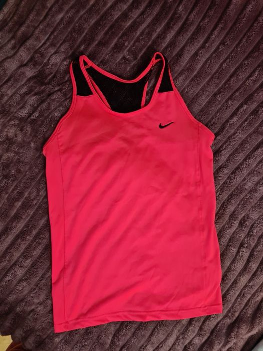 Футболка спортивна