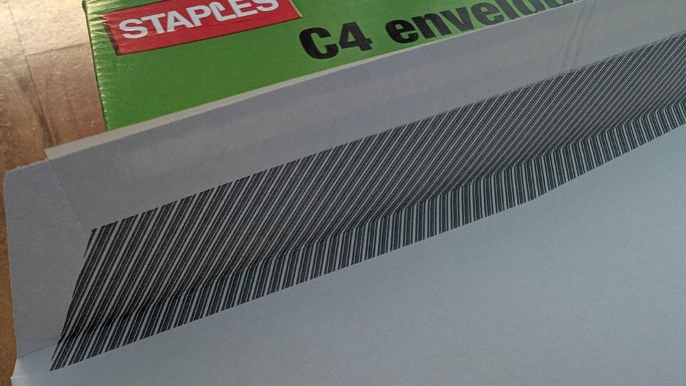 250 envelopes C4 com fecho por fita autocolante