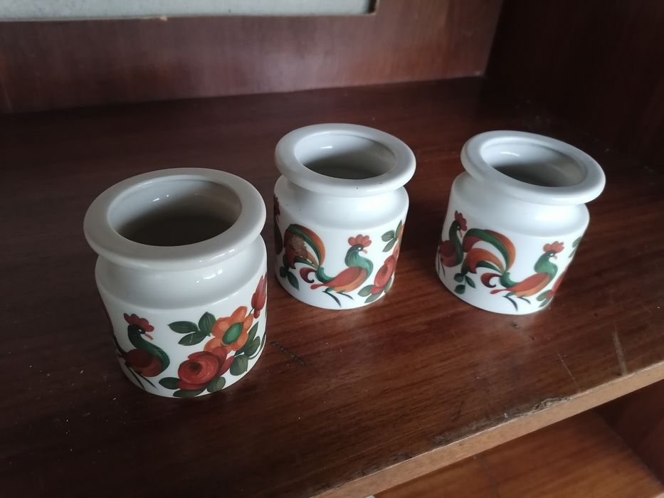 Peças decorativas em louça