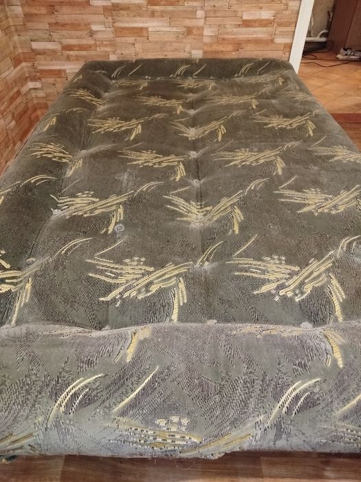 Продам диван книжку. Доставка