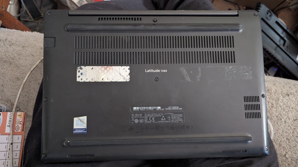 Игровой! Dell Latitude 5280: intel core i5-7200U/8 DDR4/256 M2/4G