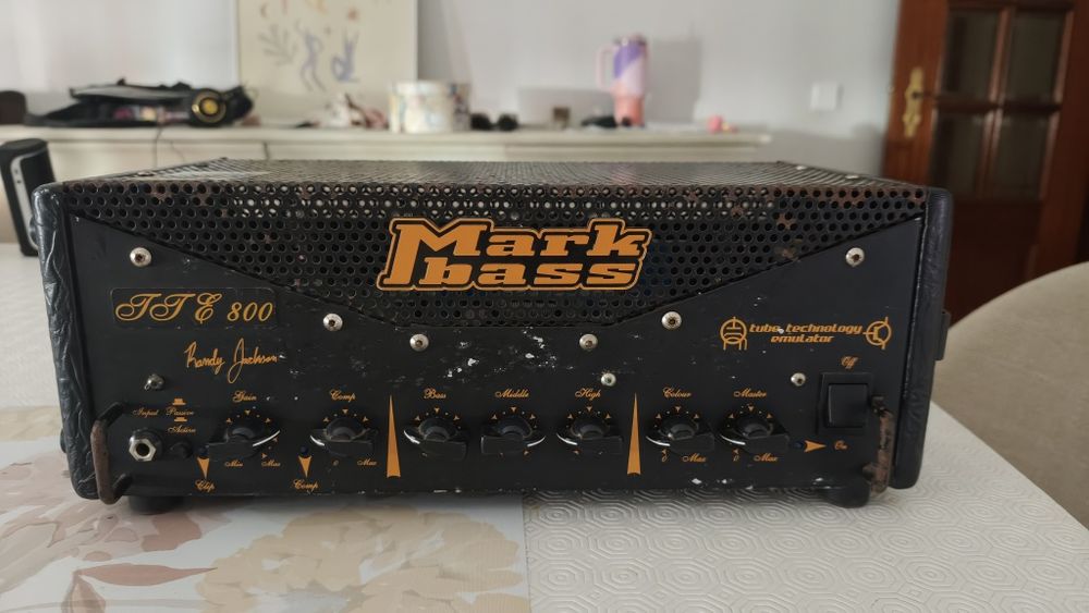 Amp e coluna de baixo Markbass
