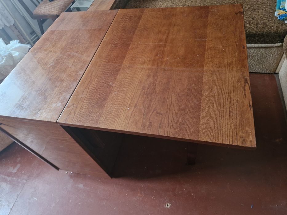 Стіл  книжка  лакирований