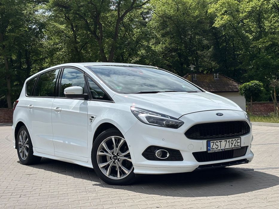 Ford S-Max ST-Line, LED