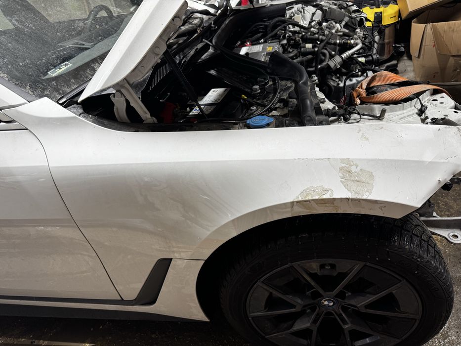 Крило BMW i4 g26 під ремонт