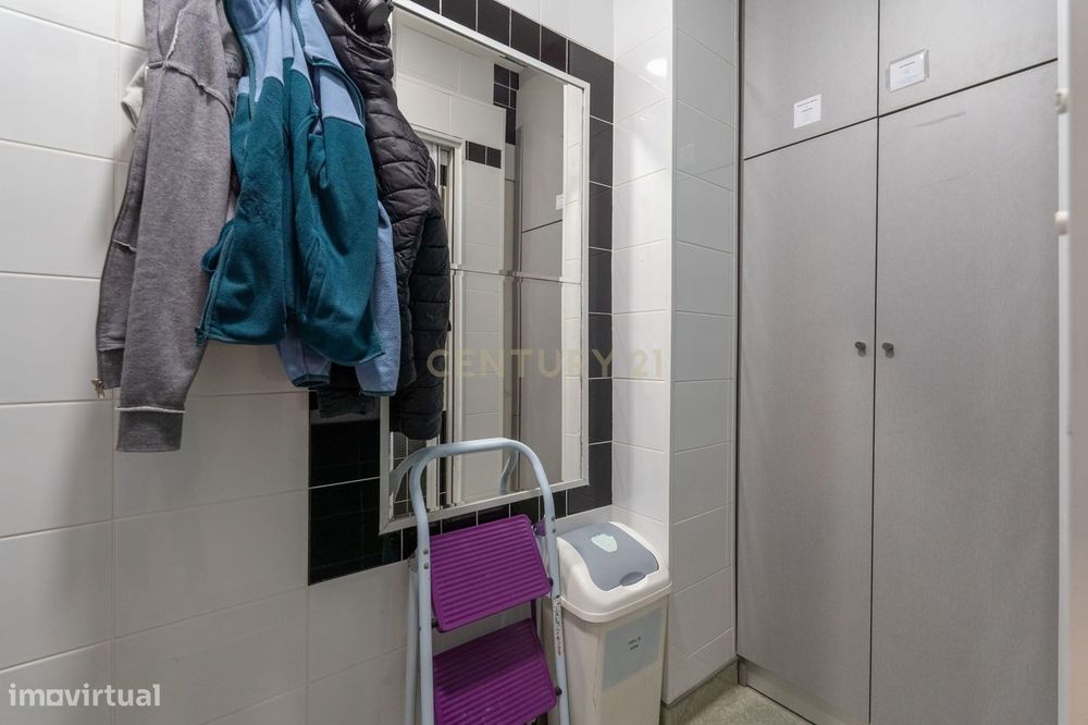 Clínica Dentária Equipada no Centro de Portimão – Oportunidade de Inve