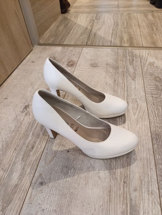 Buty na obcasie 41 Tamaris stan bardzo dobry