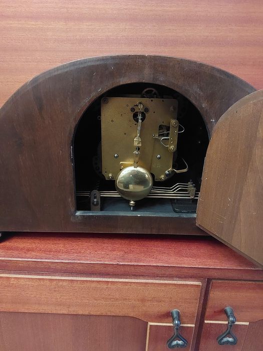 Zegar stary na komodę lub kominek