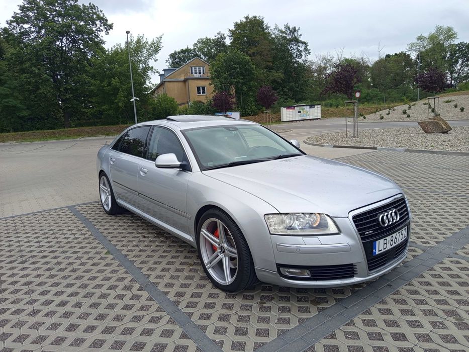 Samochód Audi A8 D3 Long