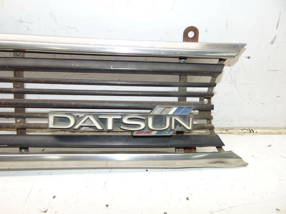 Datsun 510 grelha " nova de stock antigo