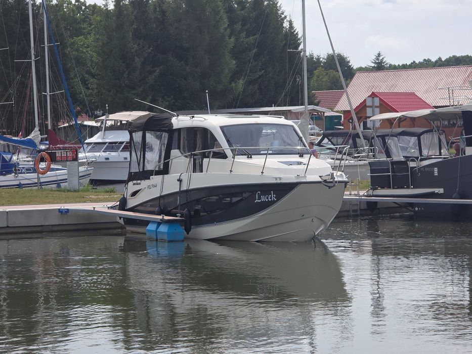 Quicksilver 855 Activ Weekend (2018) | Full Opcja | MerCruiser 6.2L V8 350KM | Klimatyzacja + Generator | Stan Idealny