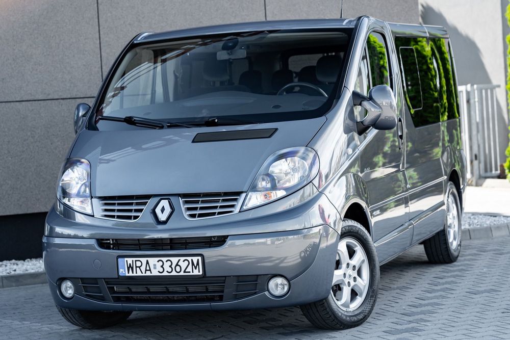 Renault Trafic 2.0D 114KM 8 Osób Klima Navi Tempomat Nawiewy Super Stan