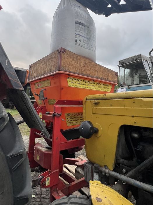 Rozsiewacz Dexwal Tajfun Turbo Nadstawki (Amazon, Kuhn, Rauch, Sulky)