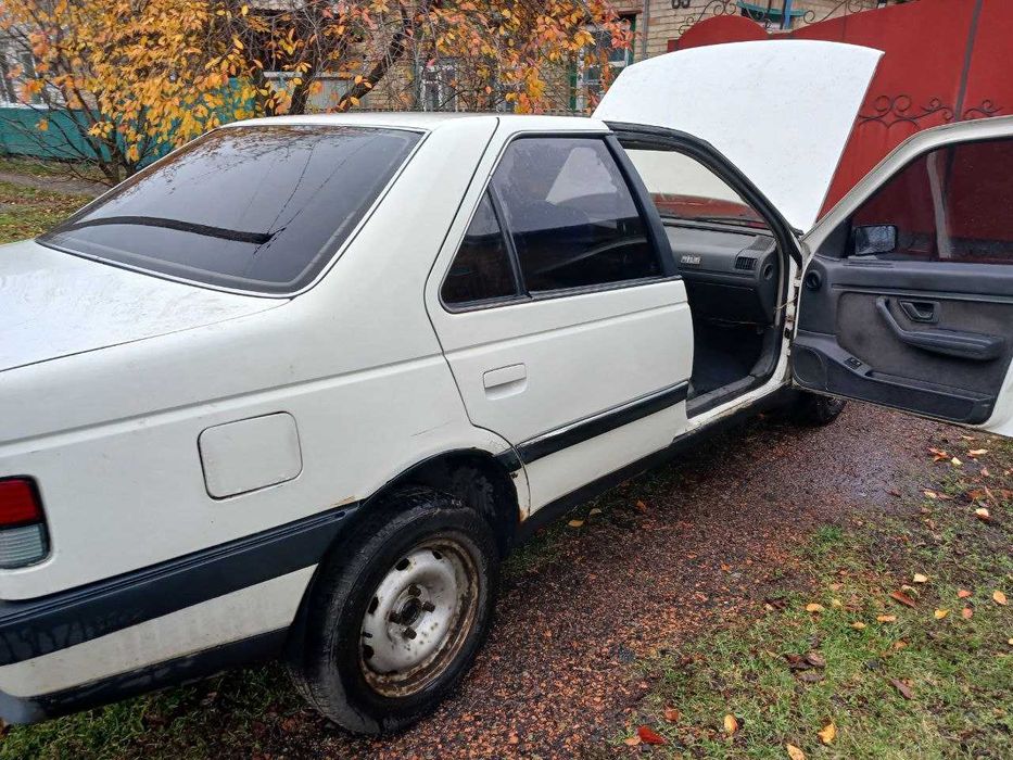 Продаж Пежо 405.