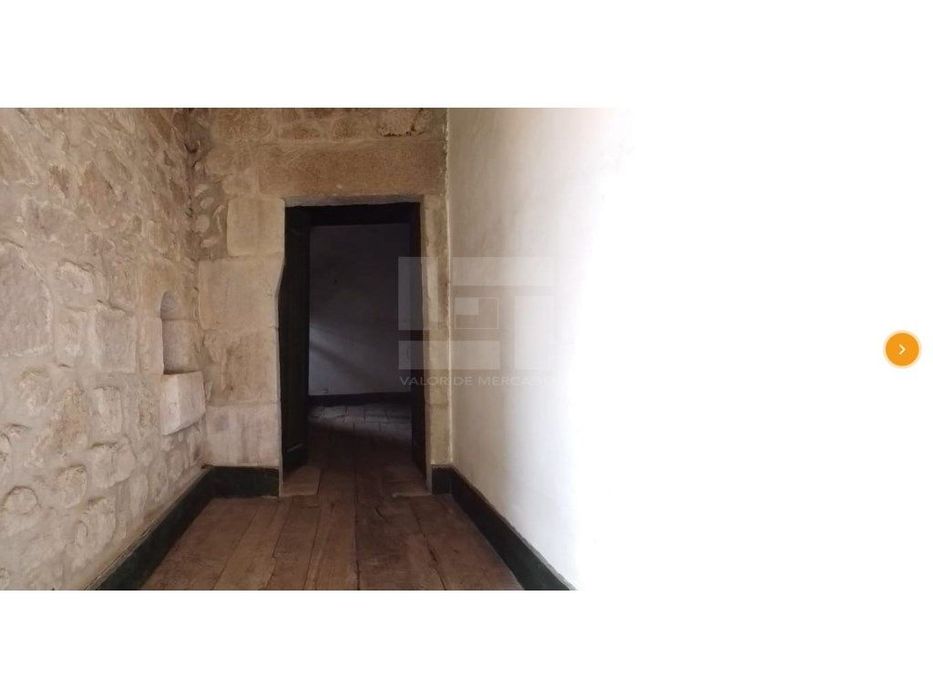 Moradia localizada no coração de Tarouca, distrito de Viseu