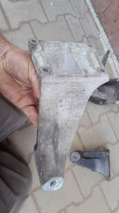 Łapa silnika lewa bmw e46 M52tu M54