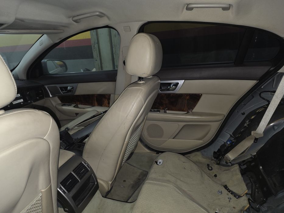 Conjunto de bancos em pele para jaguar xf