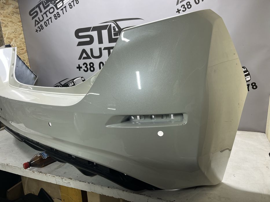 Задній бампер Nissan Leaf ll