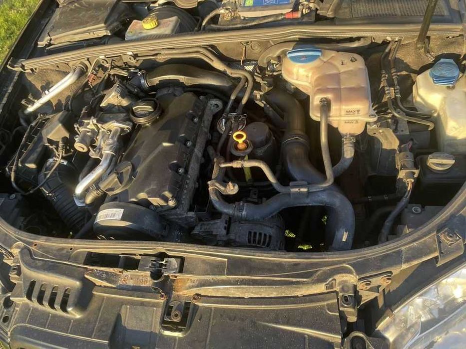 Audi A4 b7 1.9 tdi 116 silnik BRB słupek blok