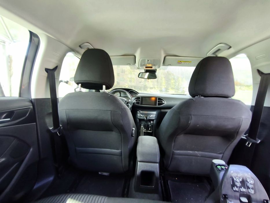 Peugeot 308 - em bom estado