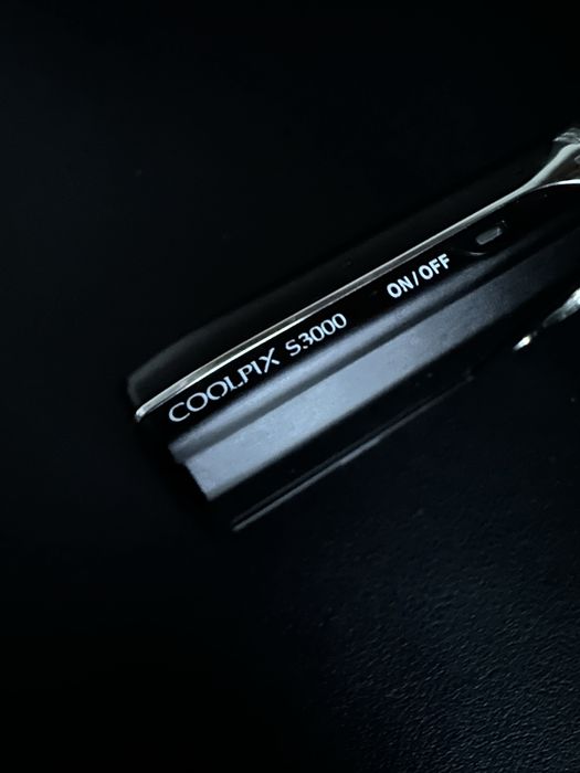 Nikon Coolpix компактний цифровий фотоапарат