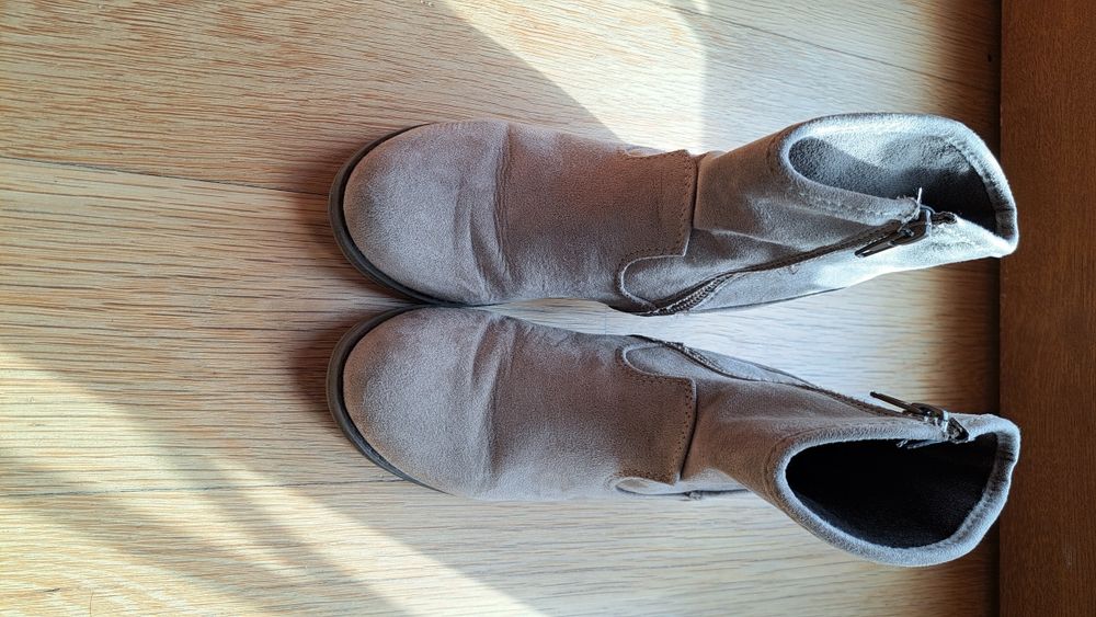 2 pares de Botas de menina número 34