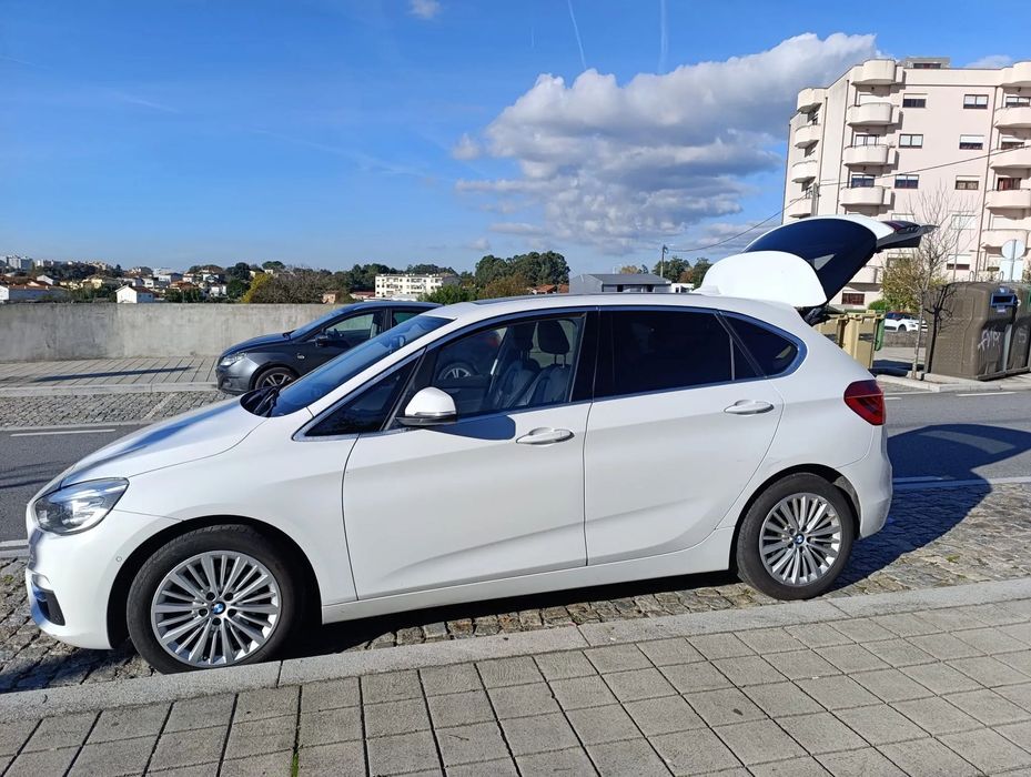BMW 218 Active Tourer d Line Luxury Auto