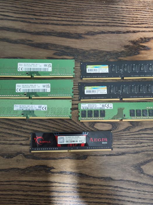 Оперативна пам'ять SK hynix  DDR4 -8 gb