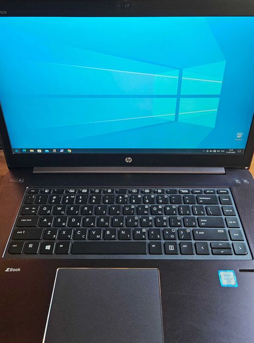 Ноутбук HP ZBook Studio G3 Mobile Workstation