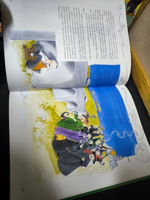 Livro Os mais belos contos da avozinha