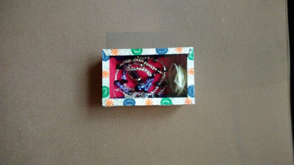 Fio de pescoço, novo.