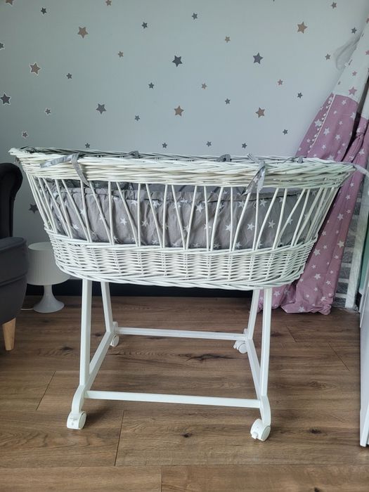 Kosz Mojżesza biały wiklinowy