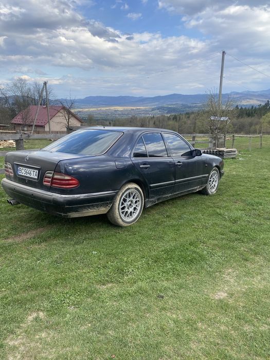 Продам мерсидес Е 280