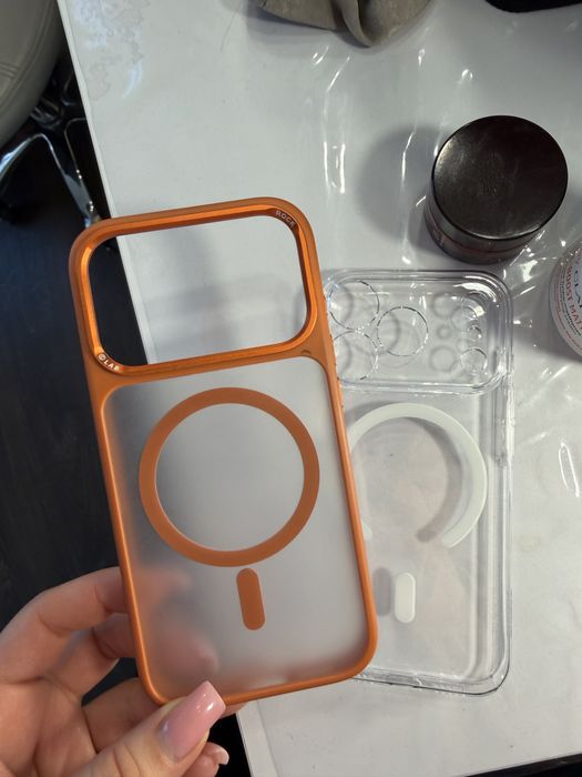 Чохли для iPhone 17