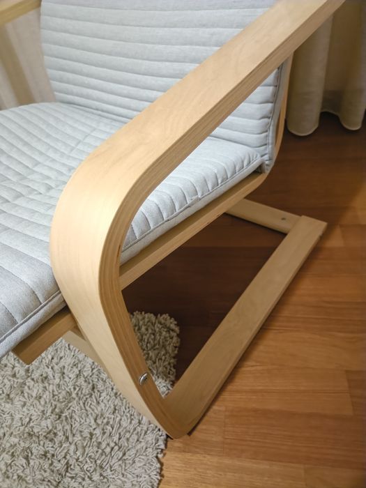 Poltrona cinza IKEA