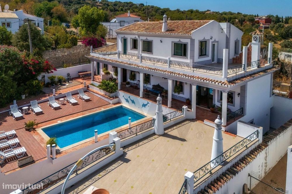 O Seu Refúgio com Vista Mar na Picota, Loulé