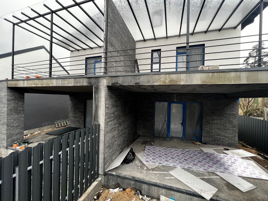 Сучасний ДУПЛЕКС в центрі міста, напроти парку Правика.