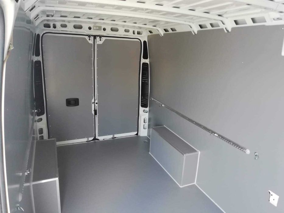 Fiat Ducato L4H2 Profesjonalna zabudowa przestrzeni ładunkowej premium
