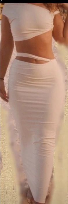 Conjunto de 2 peças,  creme, top assimétrico e saia maxi, Missguided