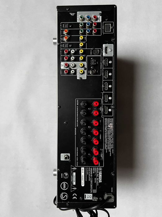 Amplituner Yamaha RX-V571