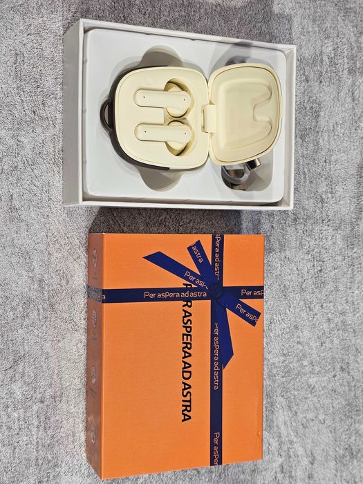 słuchawki Bluetooth w oryginalnej torebce