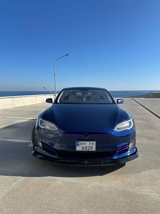 Tesla model S P100D