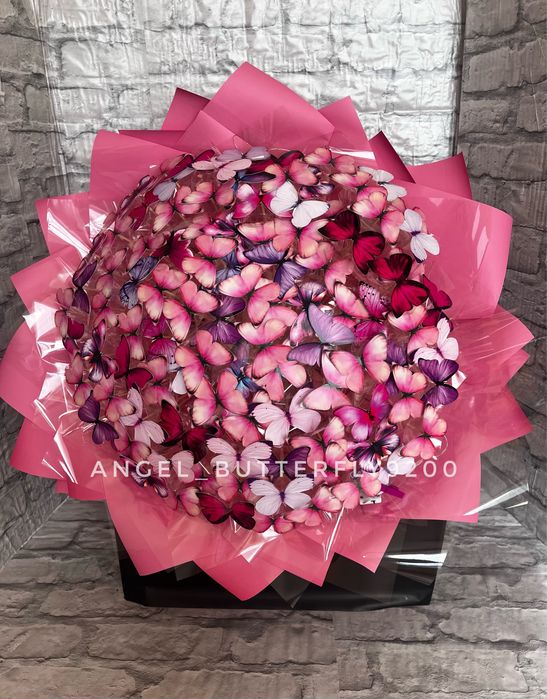 Светящийся букет.Наявність є.Букет из бабочек.Букет з метеликів