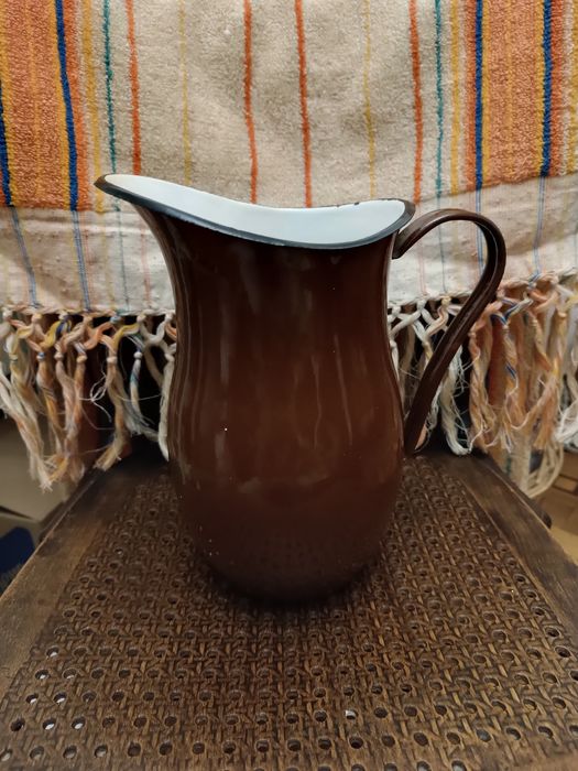 Эмалированный кувшин времён СССР